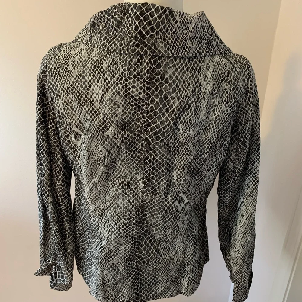 Chico snakeskin print jacket, size 6-8 (0)